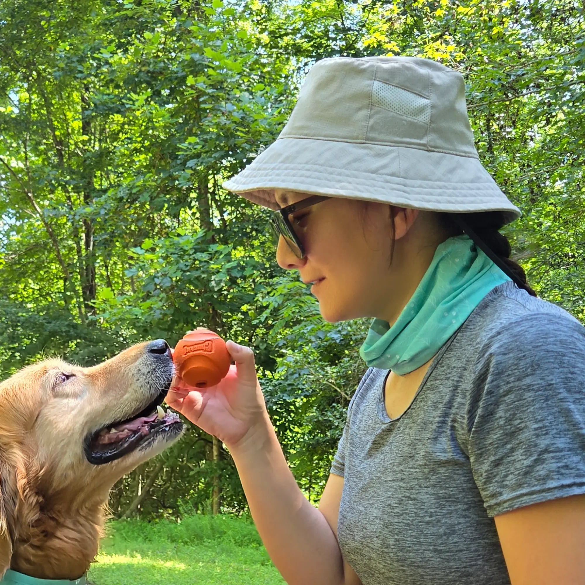 coolingpals human neck gaiter - WOOFESSENTIAL